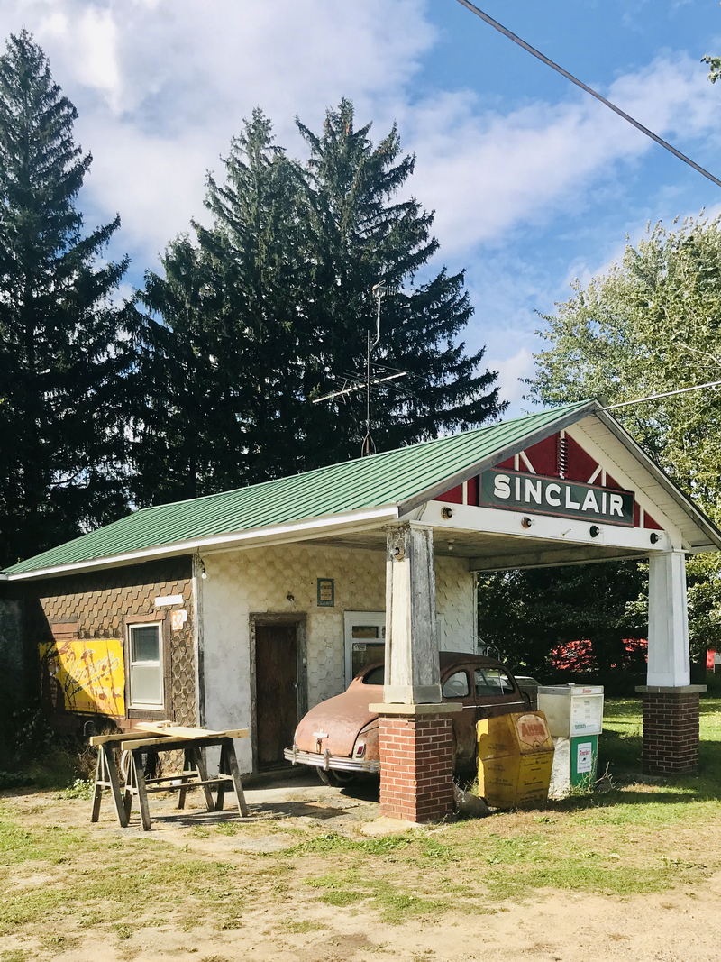 L.A. Wesch Service station
